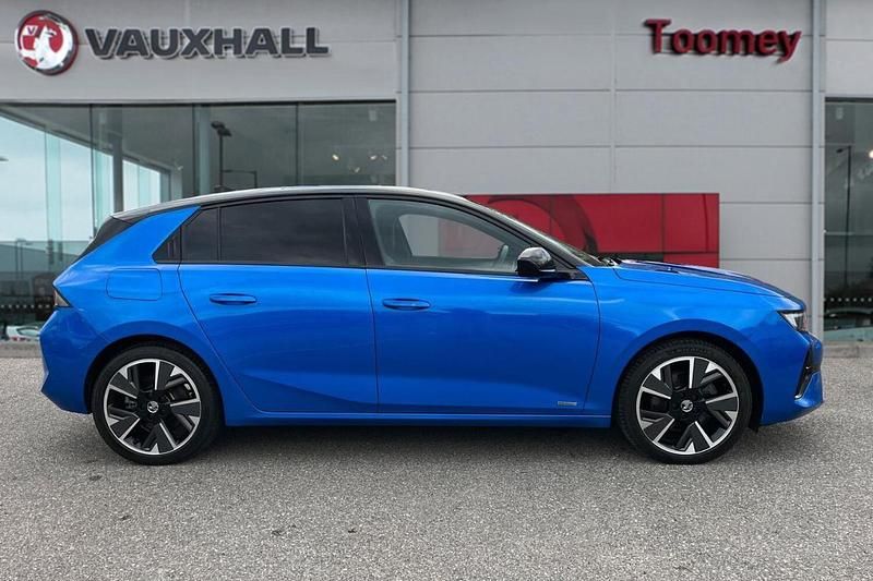 Used Vauxhall Astra Ultimate 114 kW (156 HP) 2023 Blue Hatchback