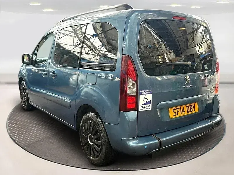 Used Peugeot TePee S 2014 Blue MPV