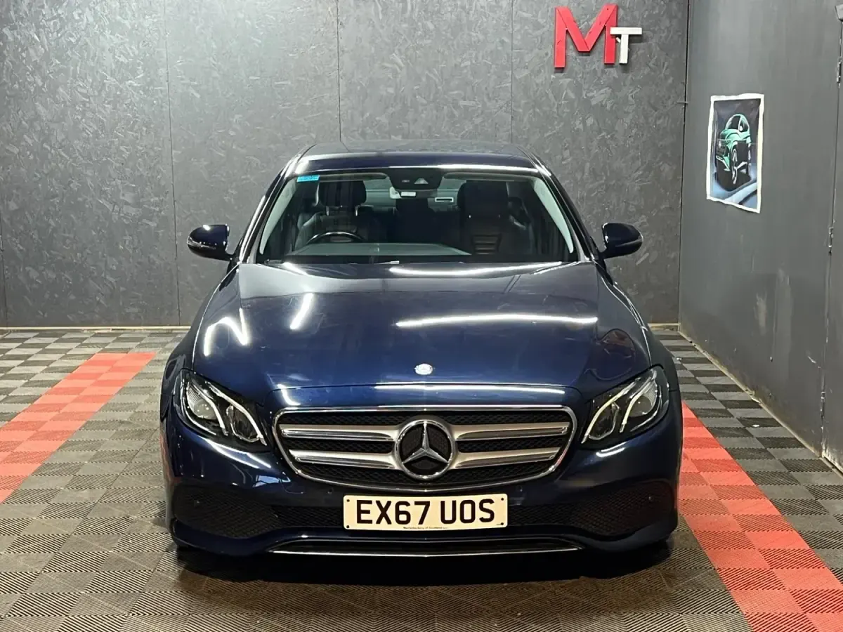Usado Mercedes E350 SE 258 HP (189 kW) 2017 Azul Sedan