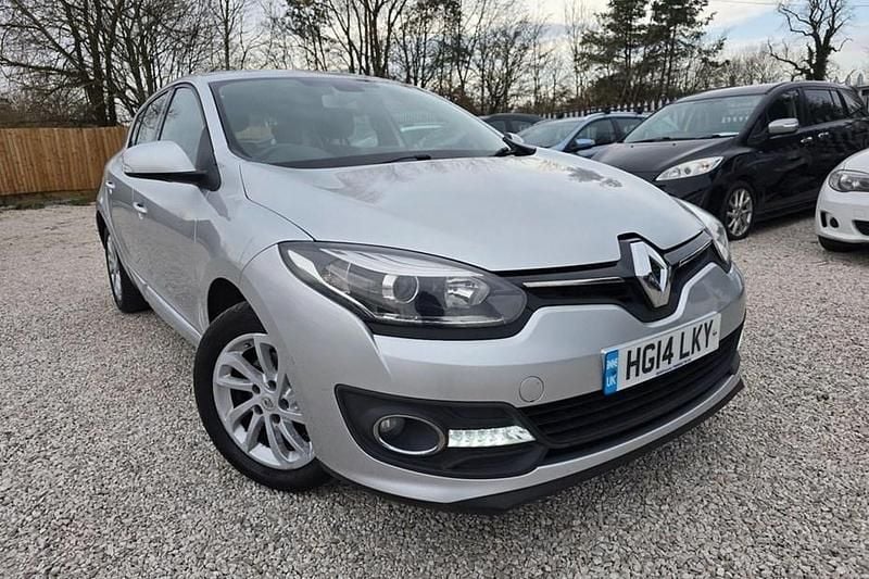 Silver Used 2014 Renault Mégane III Dynamique Hatchback | £2,495 (Good price) - Image 1/1