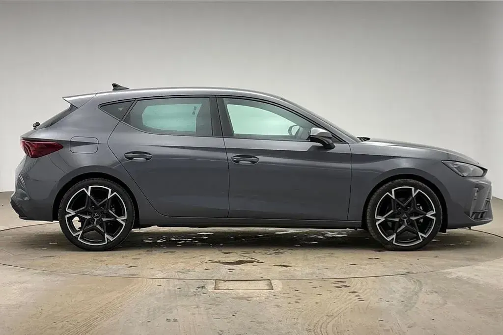 Used Cupra Leon 150 HP (110 kW) 2025 Grey Hatchback