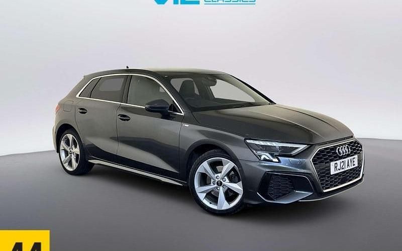 Used Audi A3 Sportback e-tron S-Line 204 HP (150 kW) 2025 Hatchback