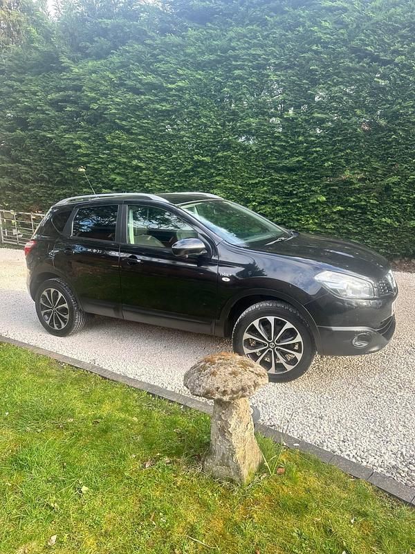 Used Nissan Qashqai N-TEC 130 HP (95 kW) 2012 Black SUV