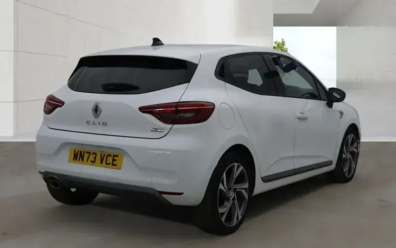 Used Renault Clio RS Line 90 HP (66 kW) 2023 White Hatchback