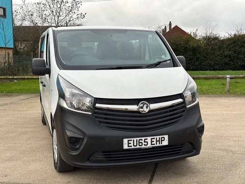 Used Vauxhall Vivaro 2015 White MPV
