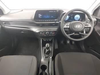 Used Hyundai i20 Advanced 100 HP (73 kW) 2025 White Hatchback
