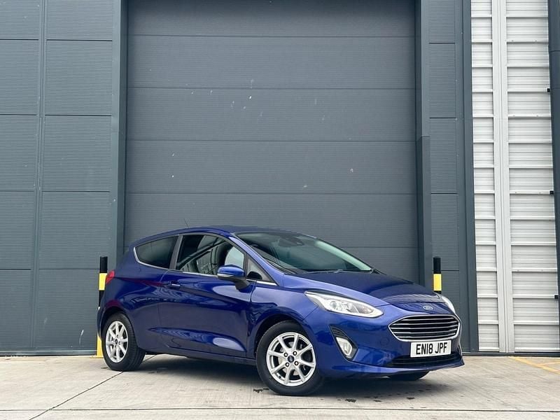 Used Ford Fiesta Zetec 100 HP (73 kW) 2018 Blue Hatchback