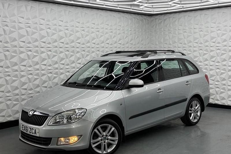 Used Skoda Fabia Elegance 105 HP (77 kW) 2011 Silver Estate