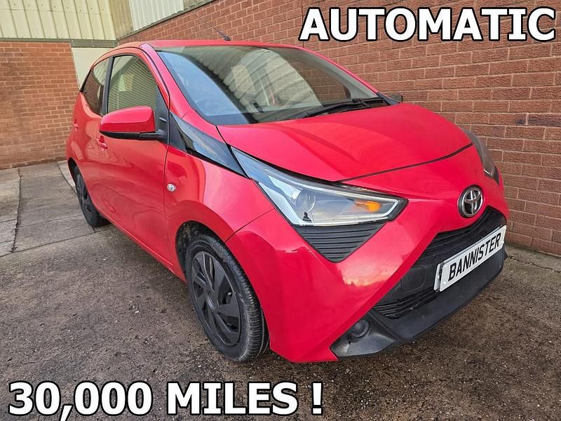 Red Used 2019 Toyota Aygo X-play Hatchback | £5,995 - Image 1/4