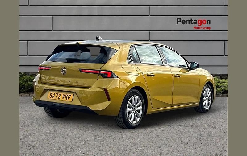 Used Vauxhall Astra Design Edition 128 HP (94 kW) 2023 Other Hatchback