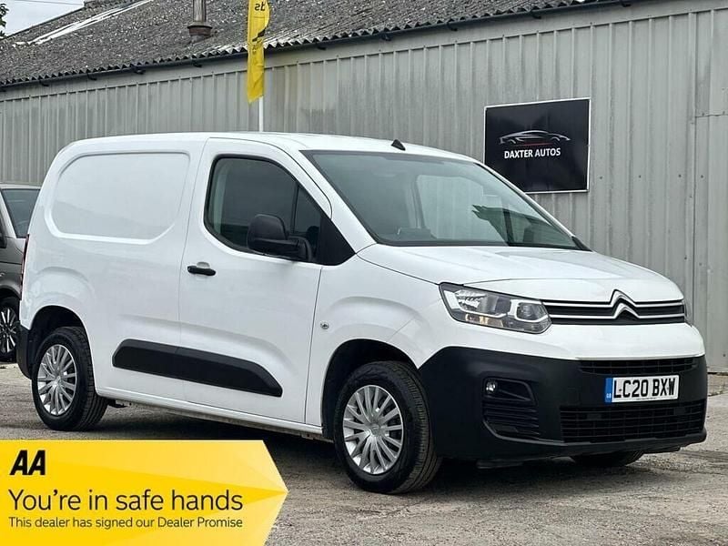 White Used 2020 Citroën Berlingo Start MPV | £8,490 (Good price) - Image 1/2