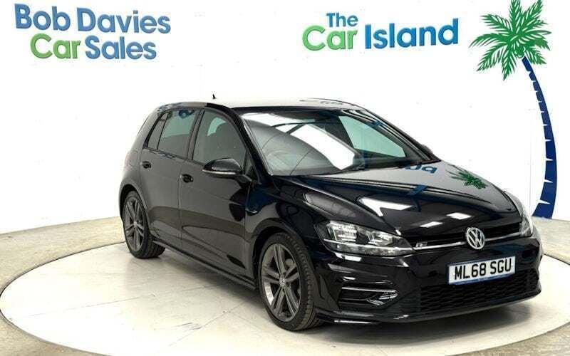 Used 2020 VW Golf VII R-line Hatchback | £15,900 (Fair price) - Image 1/4