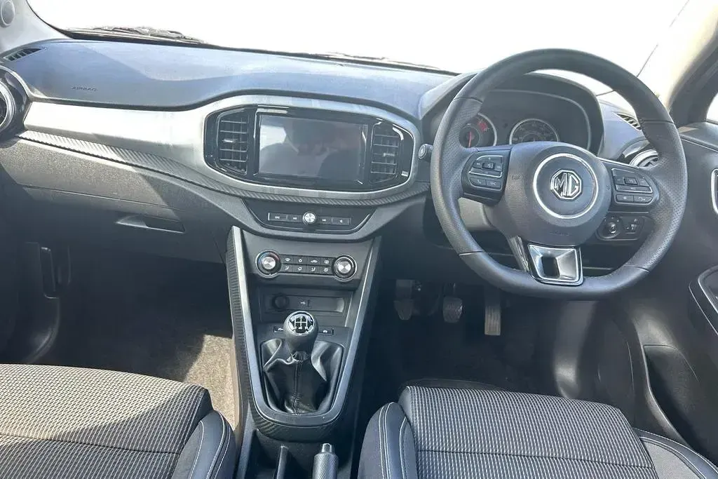 Used MG MG3 Exclusive 106 HP (77 kW) 2023 Black Hatchback