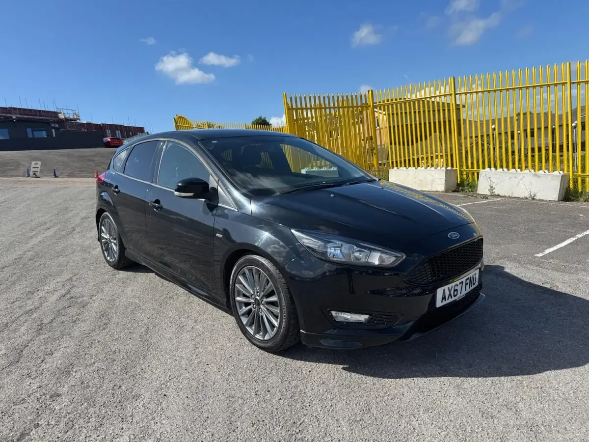 Used Ford Focus ST-Line 140 HP (102 kW) 2018 Black Hatchback