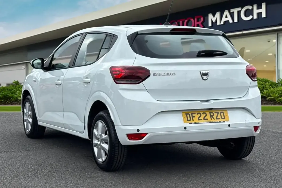 Begagnad Dacia Sandero Comfort 2022 Vit Halvkombi