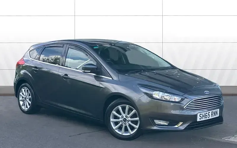 Used Ford Focus Titanium 120 HP (88 kW) 2017 Hatchback