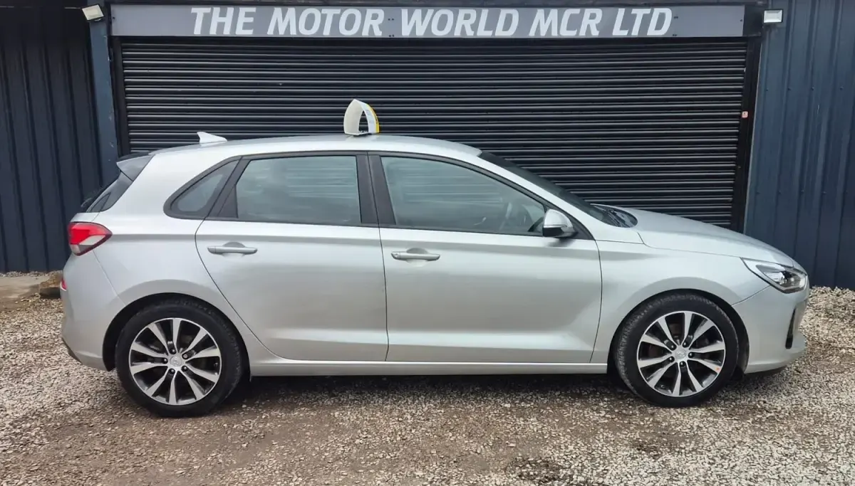 Used Hyundai i30 SE 110 HP (80 kW) 2017 Silver Hatchback