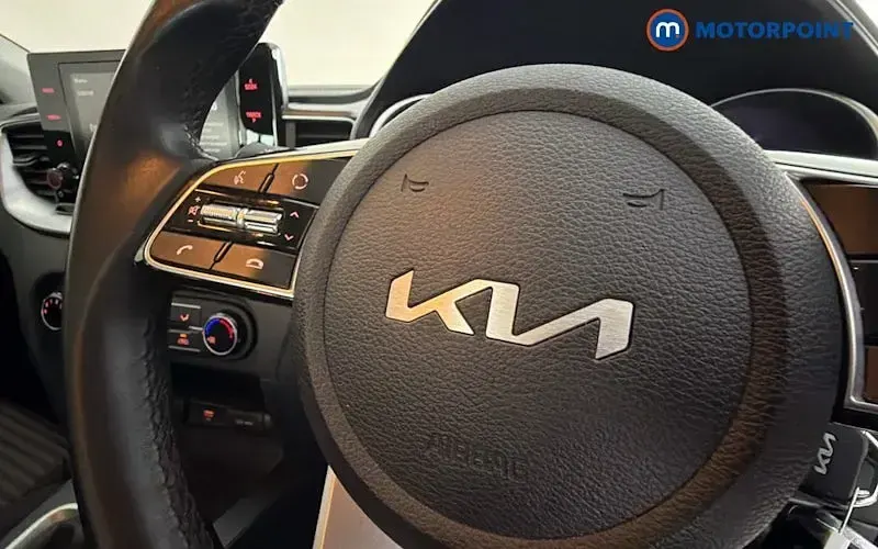 Used Kia XCeed 120 HP (88 kW) 2022 Red SUV