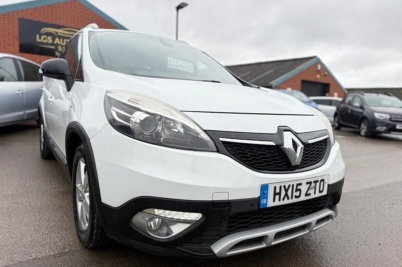 White Used 2015 Renault Scénic III Bose Edition MPV | £3,495 (Super price) - Image 1/1