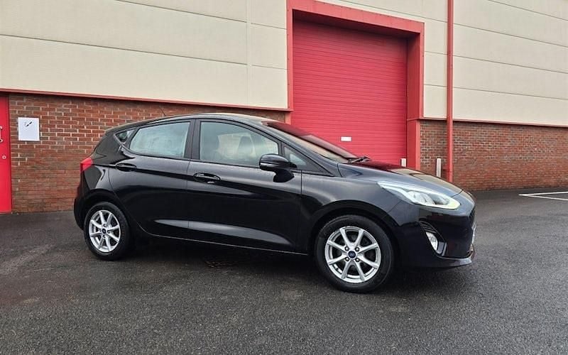 Used Ford Fiesta Zetec 86 HP (63 kW) 2019 Black Hatchback