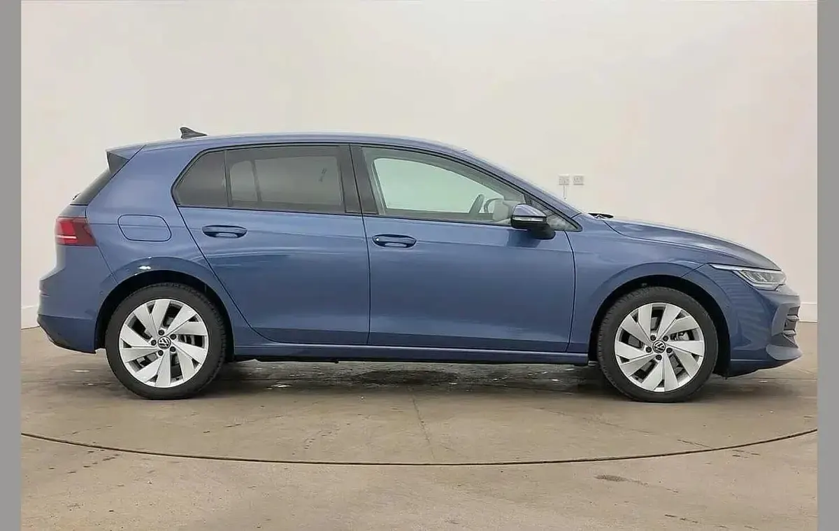Used VW Golf VIII Match 204 HP (150 kW) 2025 Blue Hatchback