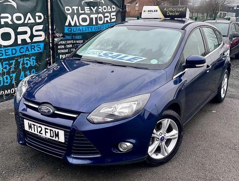 Used Ford Focus Zetec 2012 Blue Hatchback