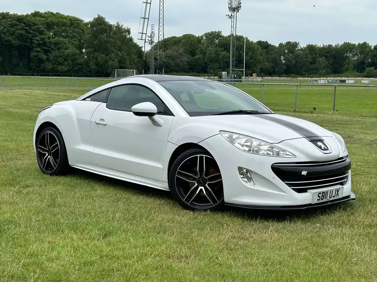 Used Peugeot RCZ GT 156 HP (114 kW) 2011 White Coupe