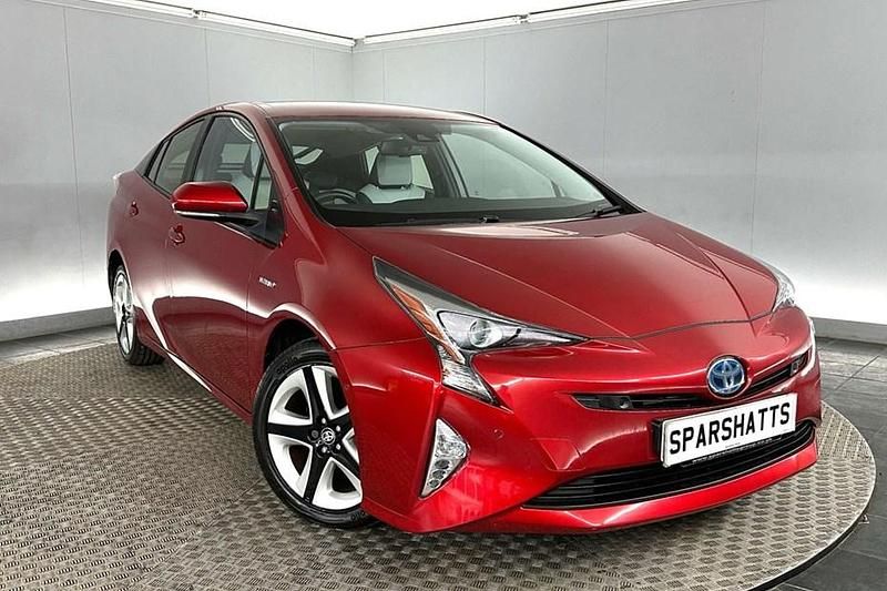Used Toyota Prius 2016 Red Hatchback