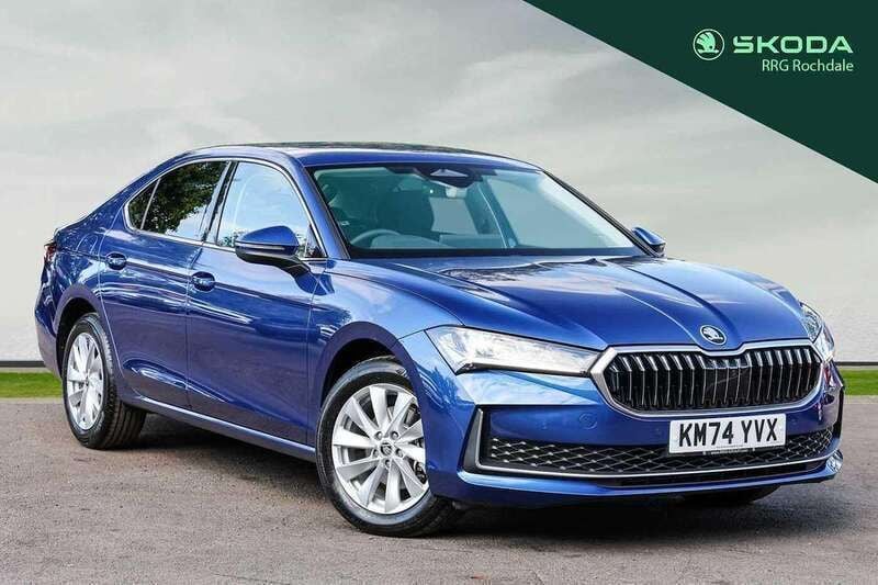 Blue Used 2024 Skoda Superb SE Technology Hatchback | £26,900 (Expensive) - Image 1/4
