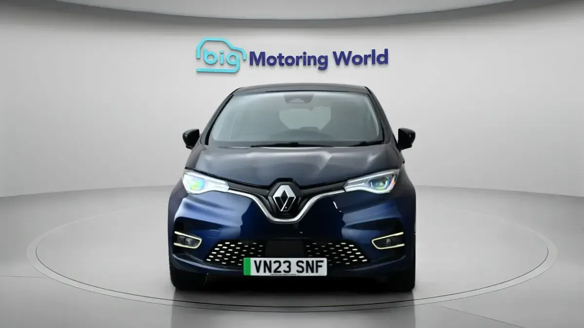 Used Renault Zoe Techno 100 kW (136 HP) 2023 Blue Hatchback