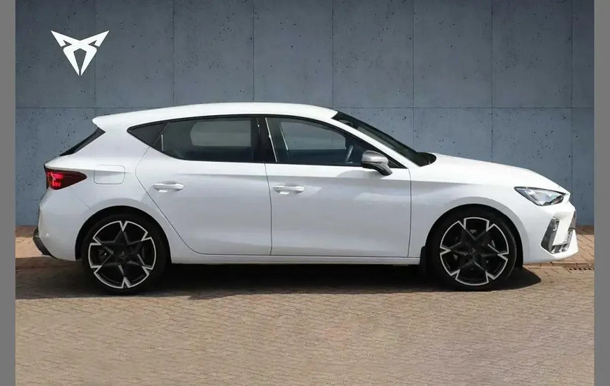 Used Cupra Leon 147 HP (108 kW) 2026 White Hatchback