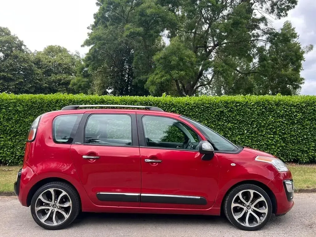 Used Citroën C3 Picasso SELECTION 2013 Red MPV