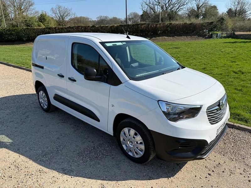 Used Vauxhall Combo 100 HP (73 kW) 2023 White MPV