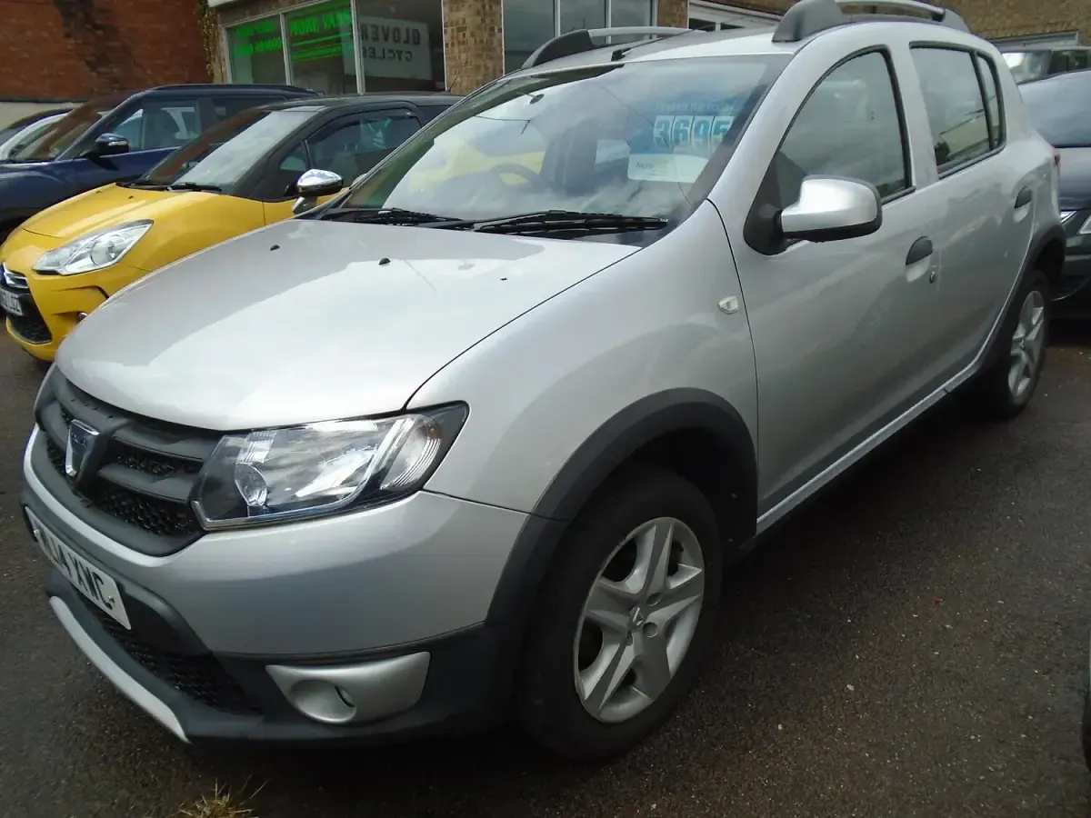 Used Dacia Sandero Ambiance 2014 Silver Hatchback