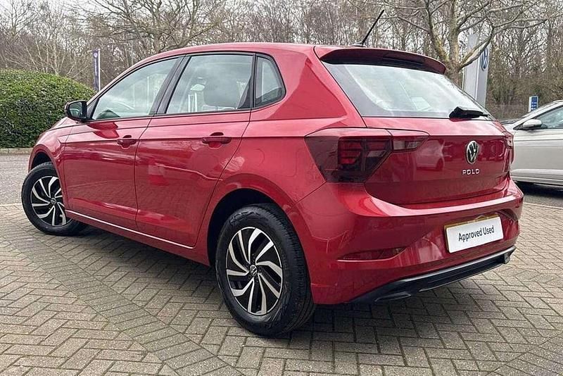 Used VW Polo Life 95 HP (69 kW) 2021 Red Hatchback