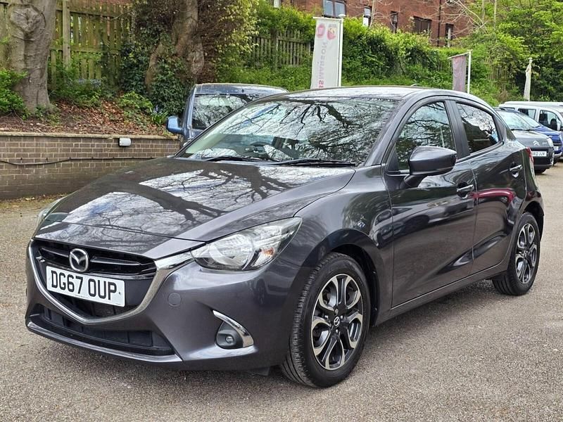 Begagnad Mazda 2 Inclusive 90 HK (66 kW) 2017 Grå Halvkombi