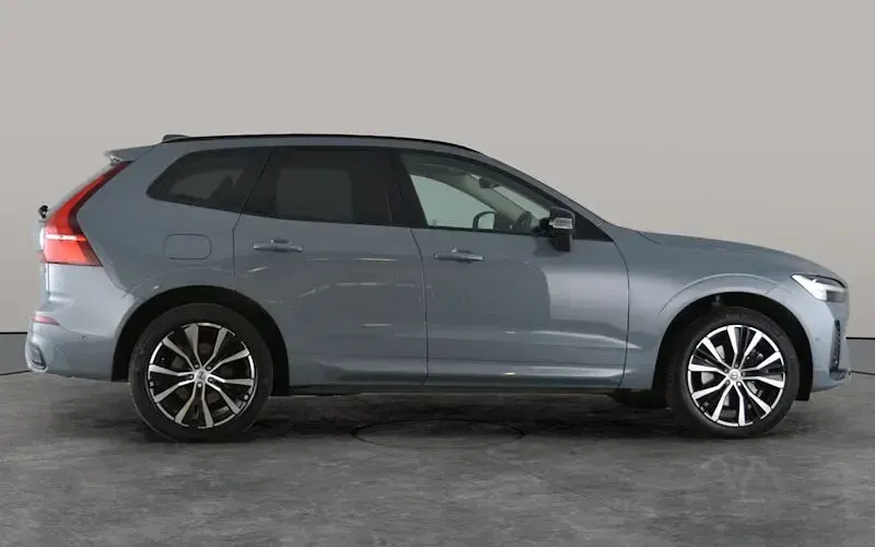 Used Volvo XC60 Plus 250 HP (183 kW) 2024 Grey SUV