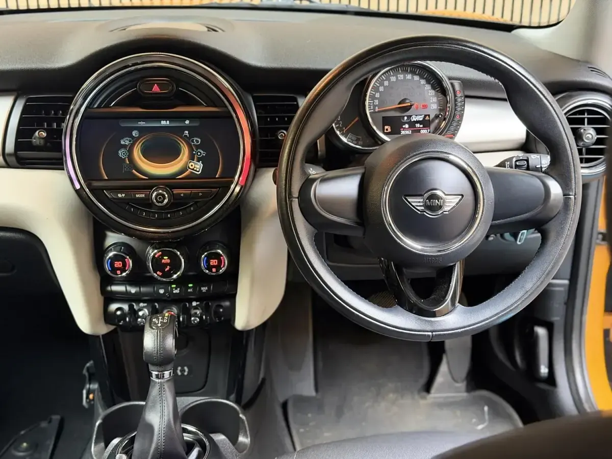 Used Mini Cooper Hatch 136 HP (100 kW) 2014 Orange Hatchback