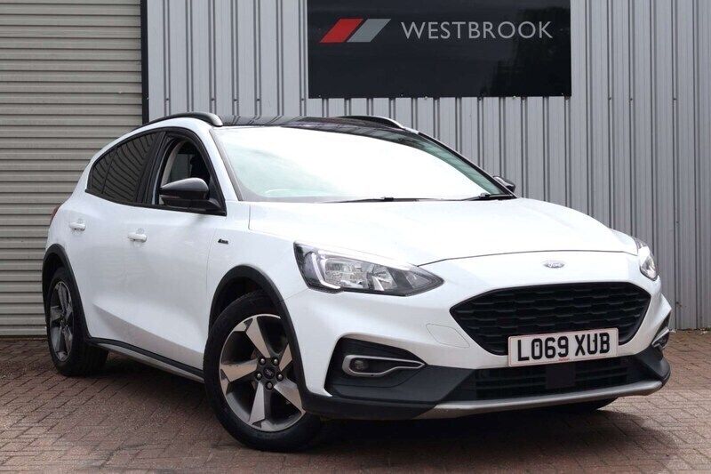 White Used 2019 Ford Focus Active Hatchback | £8,990 (Good price) - Image 1/4