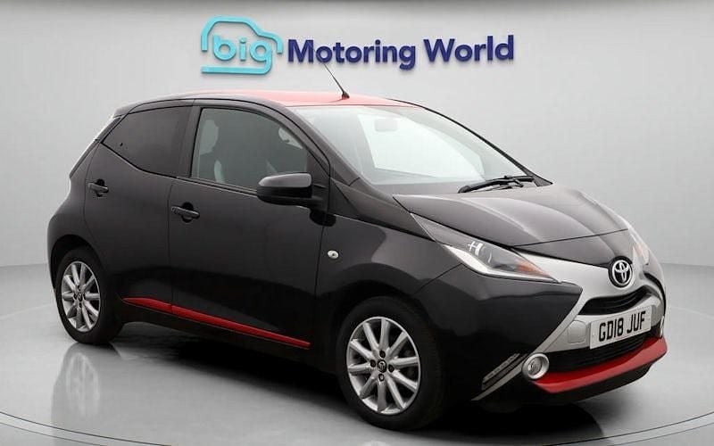 Black Used 2018 Toyota Aygo x-press Hatchback | £11,100 (Fair price) - Image 1/4