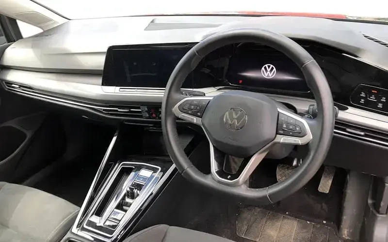 Usado VW Golf VIII Style 204 HP (150 kW) 2024 Preto Citadino
