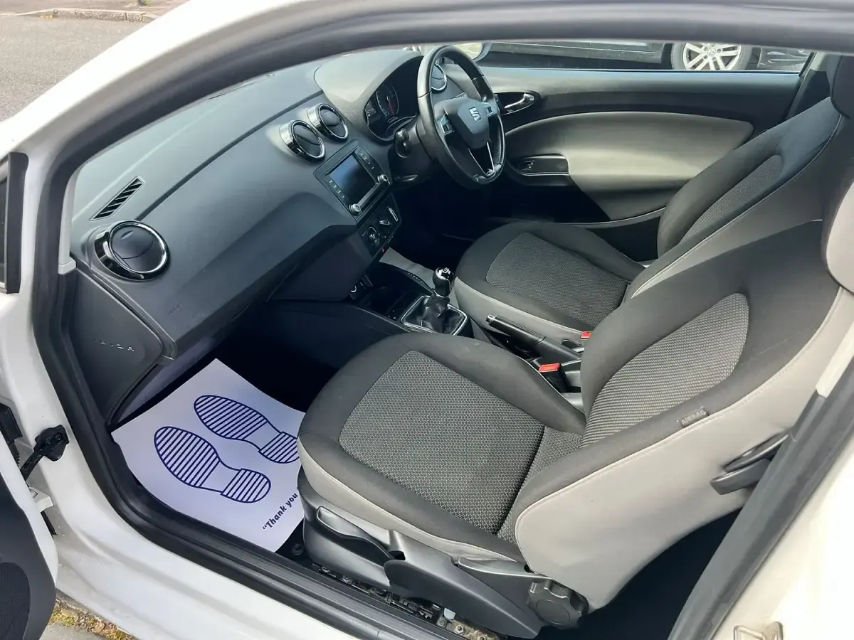 Used Seat Ibiza SE Technology 90 HP (66 kW) 2016 White Hatchback