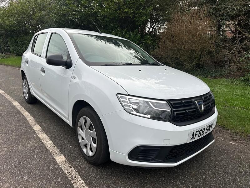 Used Dacia Sandero Essentiel 2018 White Hatchback