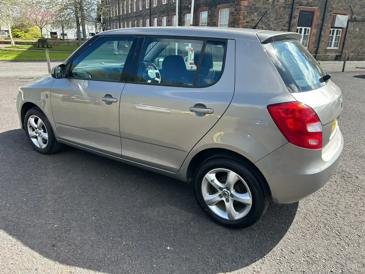 Used Skoda Fabia SE 105 HP (77 kW) 2010 Beige Hatchback