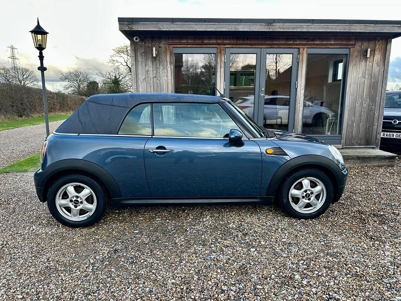 Used Mini Cooper Cabriolet 115 HP (84 kW) 2009 Blue Cabriolet