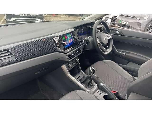 Used VW Polo Life 95 HP (69 kW) 2024 White Hatchback