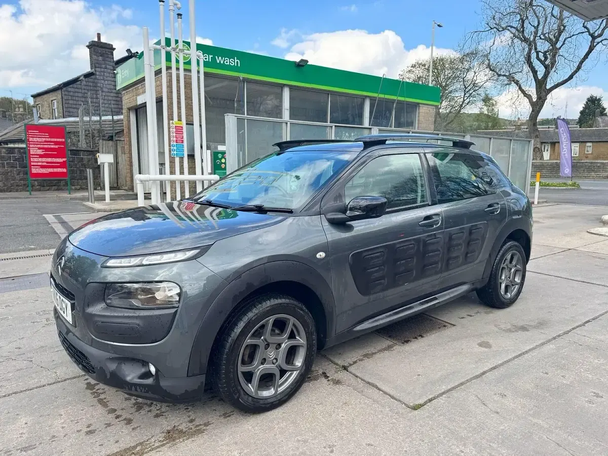 Used Citroën C4 Cactus Feel 100 HP (73 kW) 2016 Grey Hatchback