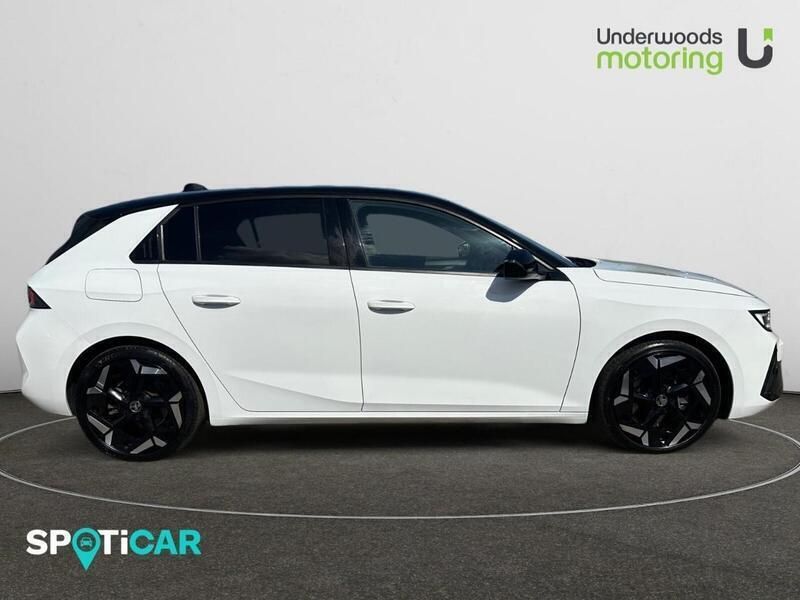 White Used 2023 Vauxhall Astra GSe Hatchback | £18,495 (Fair price) - Image 1/4