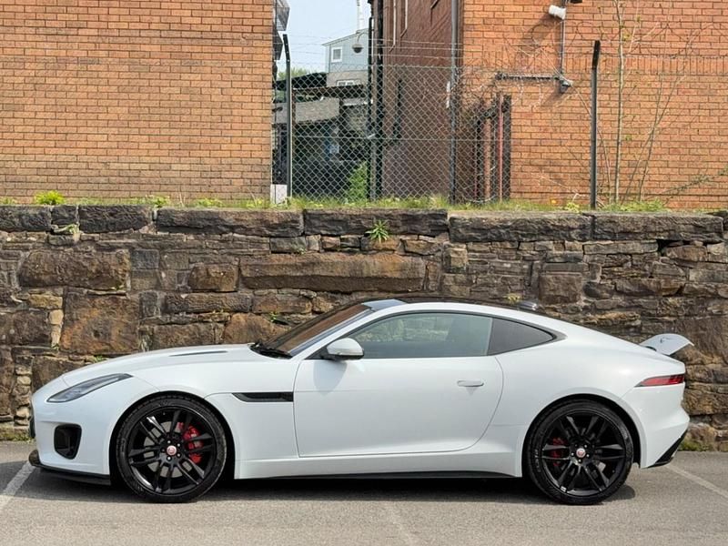 Used Jaguar F-Type R-Dynamic 300 HP (220 kW) 2017 White Coupe