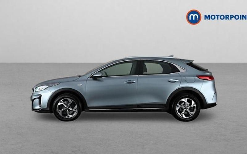 Usado Kia XCeed 160 HP (117 kW) 2022 Prateado SUV